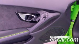 Lamborghini Huracan EVO 5.2 SPYDER 2020 года из Южной Кореи