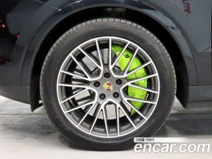 Porsche Cayenne 3.0 E-하이브리드 2020 года из Южной Кореи