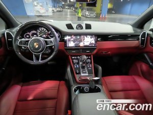 Porsche Cayenne 3.0 E-하이브리드 2020 года из Южной Кореи