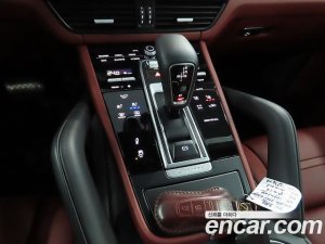 Porsche Cayenne 3.0 E-하이브리드 2020 года из Южной Кореи