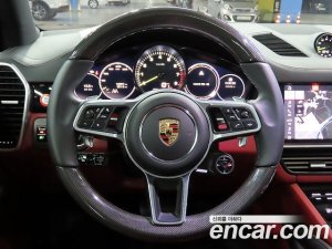 Porsche Cayenne 3.0 E-하이브리드 2020 года из Южной Кореи
