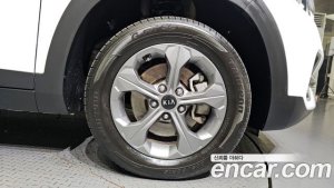 Kia Seltos Бензин 1.6 Turbo 2WD 2022 года из Южной Кореи