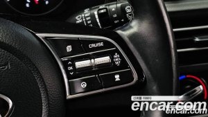 Kia Seltos Бензин 1.6 Turbo 2WD 2022 года из Южной Кореи