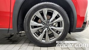 Lexus UX 2.0 F-Sport 2WD 2020 года из Южной Кореи