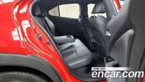 Lexus UX 2.0 F-Sport 2WD 2020 года из Южной Кореи