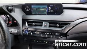 Lexus UX 2.0 F-Sport 2WD 2020 года из Южной Кореи