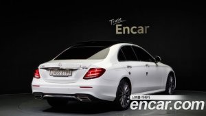 Mercedes-Benz E-Class E350 4MATIC AMG Line 2020 года из Южной Кореи