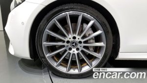 Mercedes-Benz E-Class E350 4MATIC AMG Line 2020 года из Южной Кореи