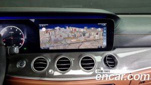Mercedes-Benz E-Class E350 4MATIC AMG Line 2020 года из Южной Кореи