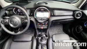 Mini Cooper 5Door HIGH 2021 года из Южной Кореи