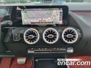 Mercedes-Benz GLA-Class GLA250 4MATIC 2021 года из Южной Кореи