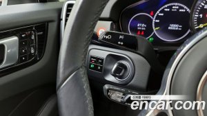 Porsche Cayenne 3.0 E-하이브리드 Coupe 2021 года из Южной Кореи