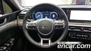Kia K5 Signature 2020 года из Южной Кореи