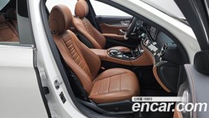 Mercedes-Benz E-Class E350 4MATIC AMG Line 2020 года из Южной Кореи