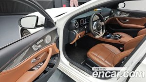 Mercedes-Benz E-Class E350 4MATIC AMG Line 2020 года из Южной Кореи
