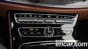 Mercedes-Benz E-Class E350 4MATIC AMG Line 2020 года из Южной Кореи