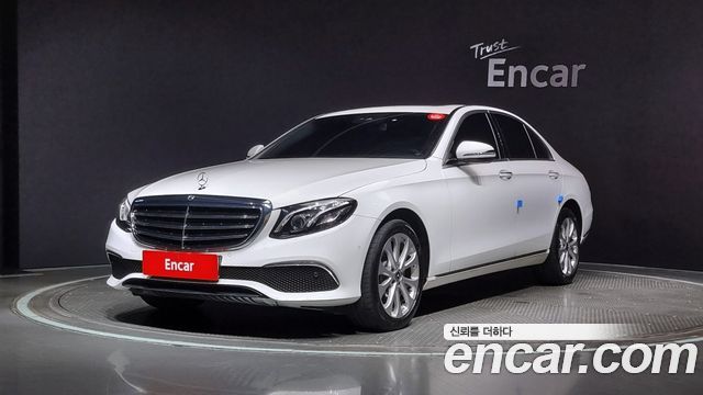 Mercedes-Benz E-Class E220d 4MATIC Exclusive 2019 года из Кореи