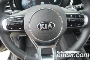 Kia K5 2.0 2020 года из Южной Кореи