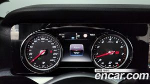 Mercedes-Benz E-Class E250 Avantgarde 2020 года из Южной Кореи
