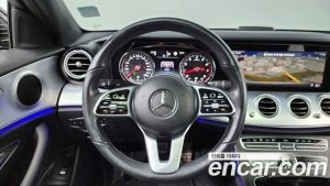Mercedes-Benz E-Class E250 Avantgarde 2020 года из Южной Кореи