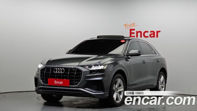 Audi Q8 45 TDI 4WD Premium 2020 года из Кореи
