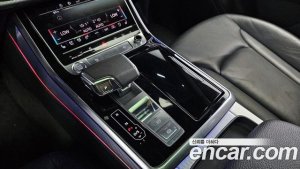 Audi Q8 45 TDI 4WD Premium 2020 года из Южной Кореи