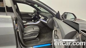 Audi Q8 45 TDI 4WD Premium 2020 года из Южной Кореи
