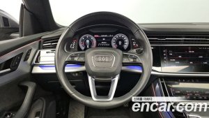 Audi Q8 45 TDI 4WD Premium 2020 года из Южной Кореи