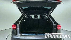 Audi Q8 45 TDI 4WD Premium 2020 года из Южной Кореи