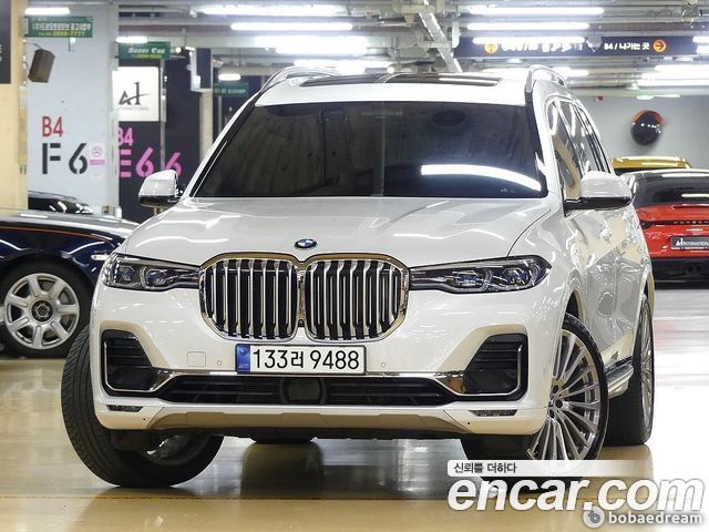 BMW X7 xDrive 40i Design Pure Excellence 7-Seater 2021 года из Кореи