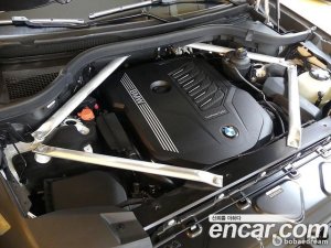 BMW X7 xDrive 40i Design Pure Excellence 7-Seater 2021 года из Южной Кореи