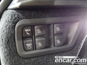 BMW X7 xDrive 40i Design Pure Excellence 7-Seater 2021 года из Южной Кореи
