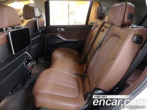 BMW X7 xDrive 40i Design Pure Excellence 7-Seater 2021 года из Южной Кореи