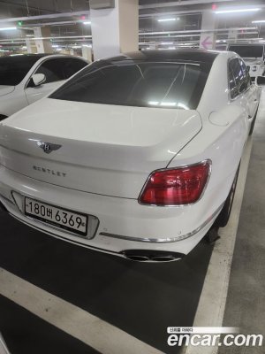Bentley Flying Spur 4.0 2021 года из Южной Кореи