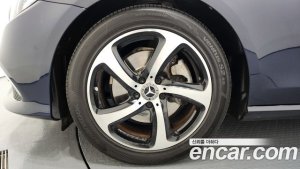 Mercedes-Benz E-Class E250 Avantgarde 2020 года из Южной Кореи