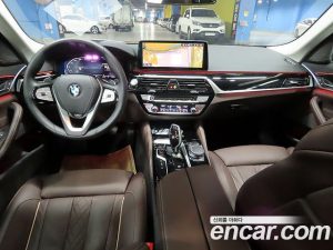BMW 5-Series 530e Luxury 2021 года из Южной Кореи