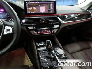 BMW 5-Series 530e Luxury 2021 года из Южной Кореи