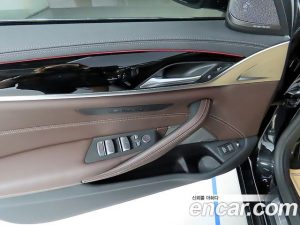 BMW 5-Series 530e Luxury 2021 года из Южной Кореи
