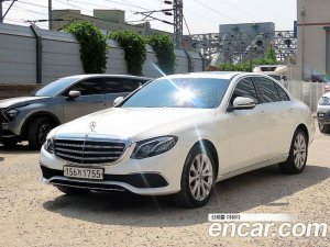 Mercedes-Benz E-Class E220d 4MATIC Exclusive 2020 года из Южной Кореи