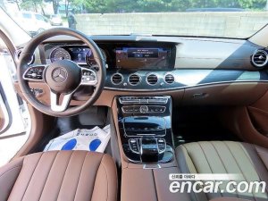 Mercedes-Benz E-Class E220d 4MATIC Exclusive 2020 года из Южной Кореи