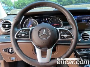 Mercedes-Benz E-Class E220d 4MATIC Exclusive 2020 года из Южной Кореи