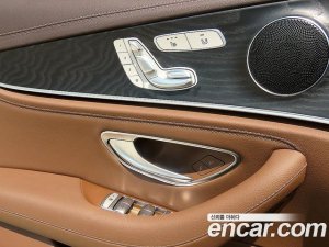 Mercedes-Benz E-Class E220d 4MATIC Exclusive 2020 года из Южной Кореи