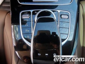Mercedes-Benz E-Class E220d 4MATIC Exclusive 2020 года из Южной Кореи