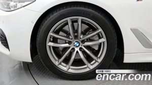 BMW 5-Series 520i M Sport 2020 года из Южной Кореи