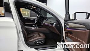 BMW 5-Series 520i M Sport 2020 года из Южной Кореи