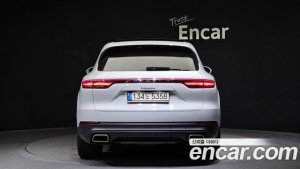 Porsche Cayenne 3.0 2021 года из Южной Кореи