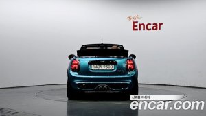 Mini Cooper Convertible DEFAULT 2020 года из Южной Кореи