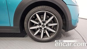 Mini Cooper Convertible DEFAULT 2020 года из Южной Кореи