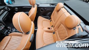 Mini Cooper Convertible DEFAULT 2020 года из Южной Кореи