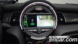 Mini Cooper Convertible DEFAULT 2020 года из Южной Кореи